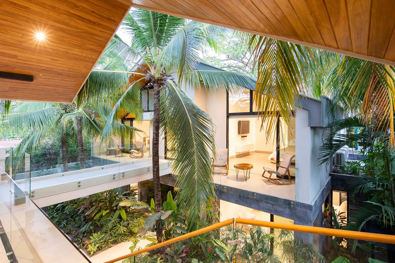 CASA BANYAN 011 ( PORTADA )