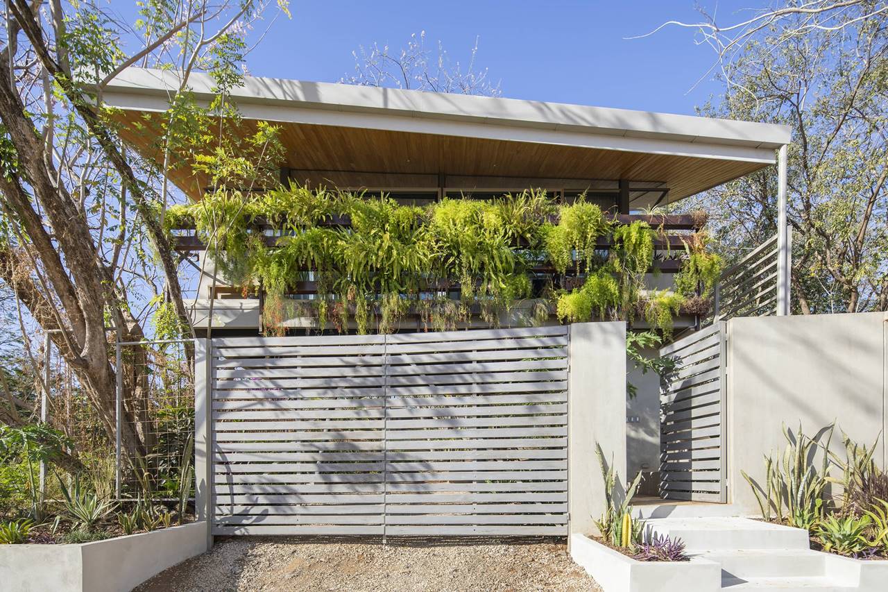 GARDEN HOUSE 024