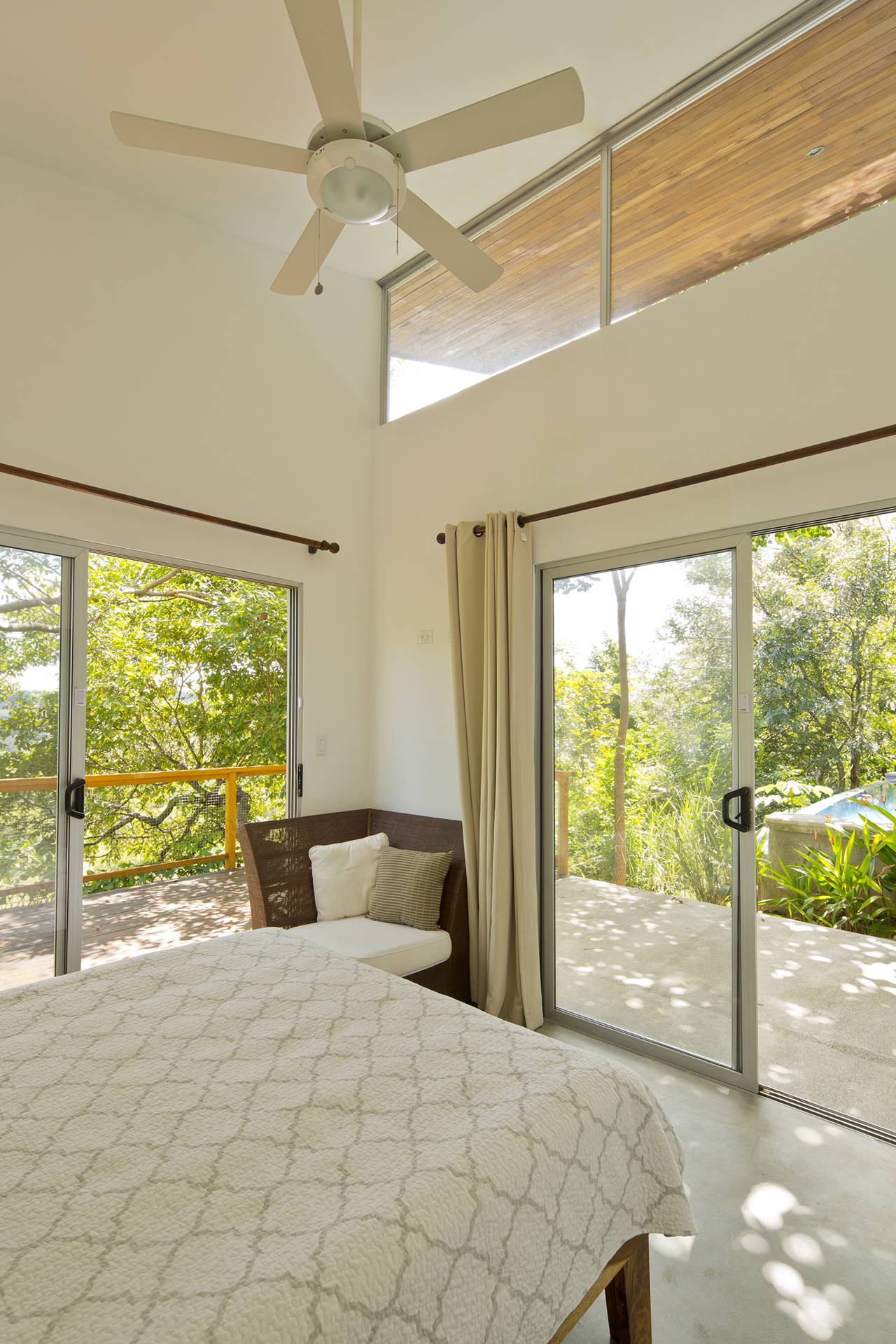 URBAN BEACH HOUSE 005